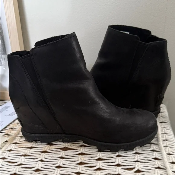 Sorel Wedge Heel Ankle Booties - Picture 2 of 4